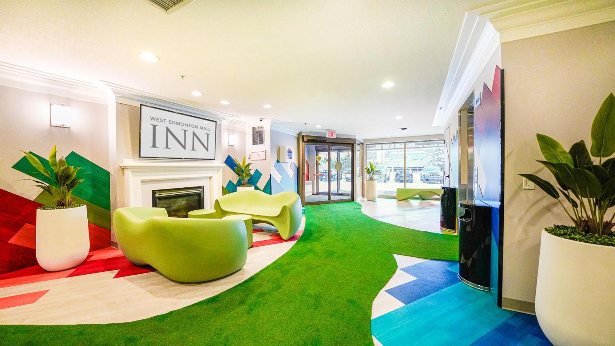 West Edmonton Mall Inn Bagian luar foto