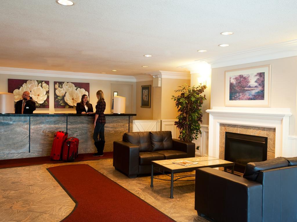 West Edmonton Mall Inn Bagian luar foto
